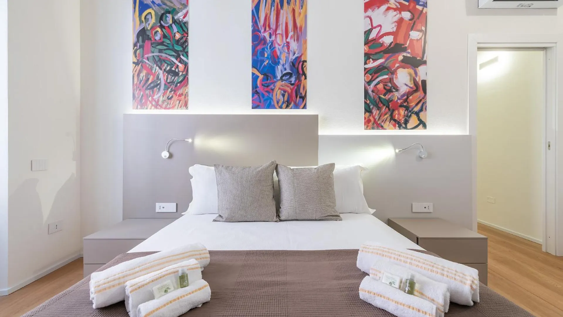 Casa Spada Apartments 칼리아리 0*,